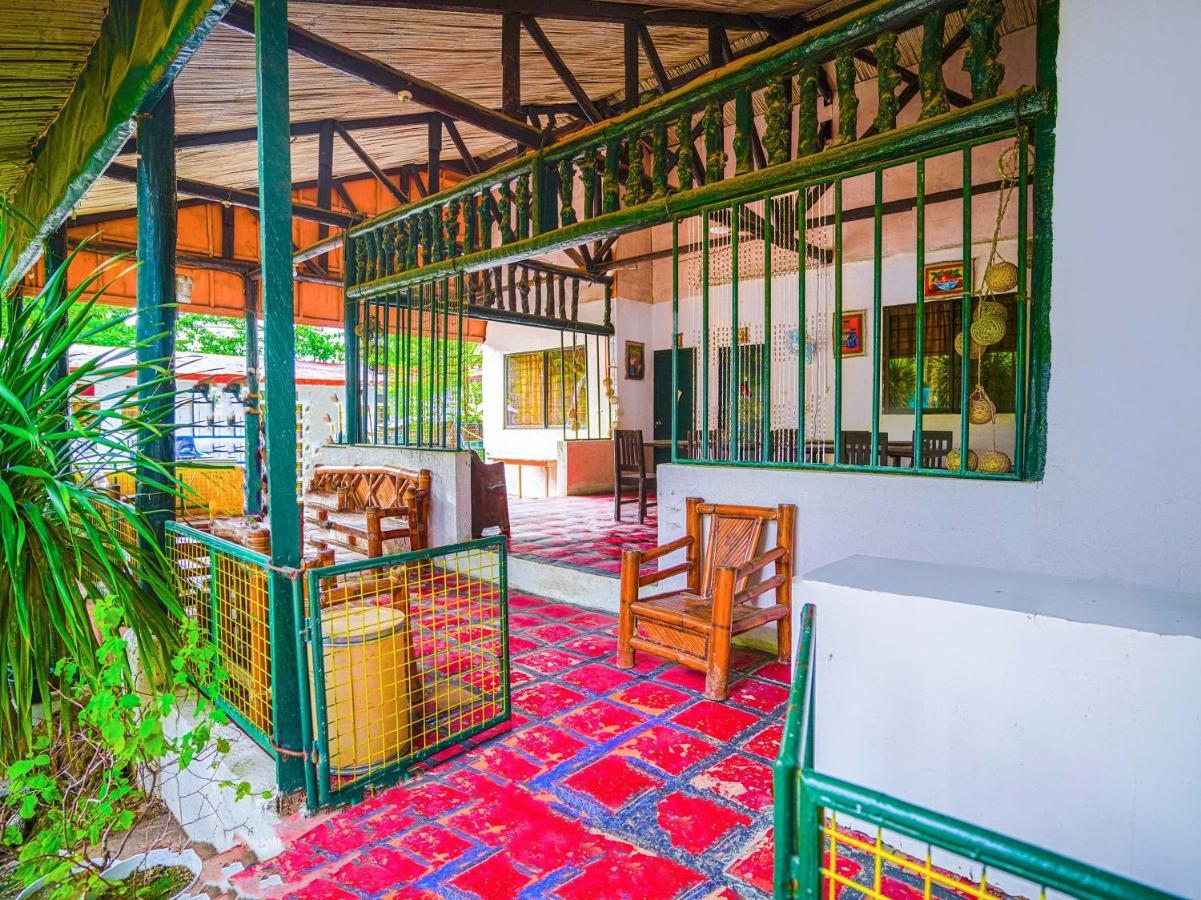 Oyo 875 Madhavi Beach Resort Balibago Luaran gambar